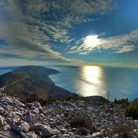 Tramuntana Holiday Home Porozina エクステリア 写真