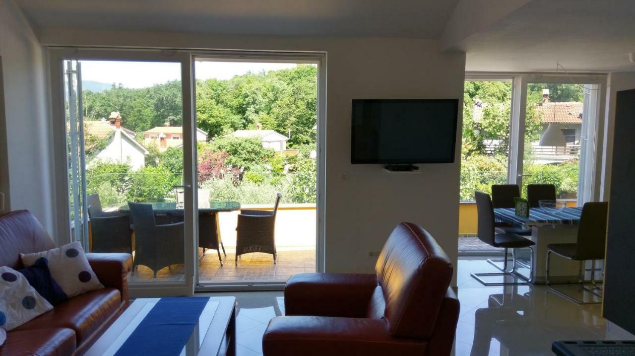 Tramuntana Holiday Home Porozina エクステリア 写真