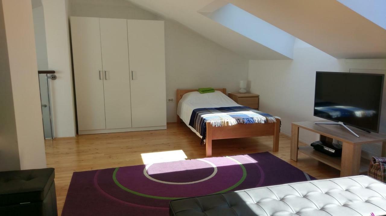 Tramuntana Holiday Home Porozina エクステリア 写真
