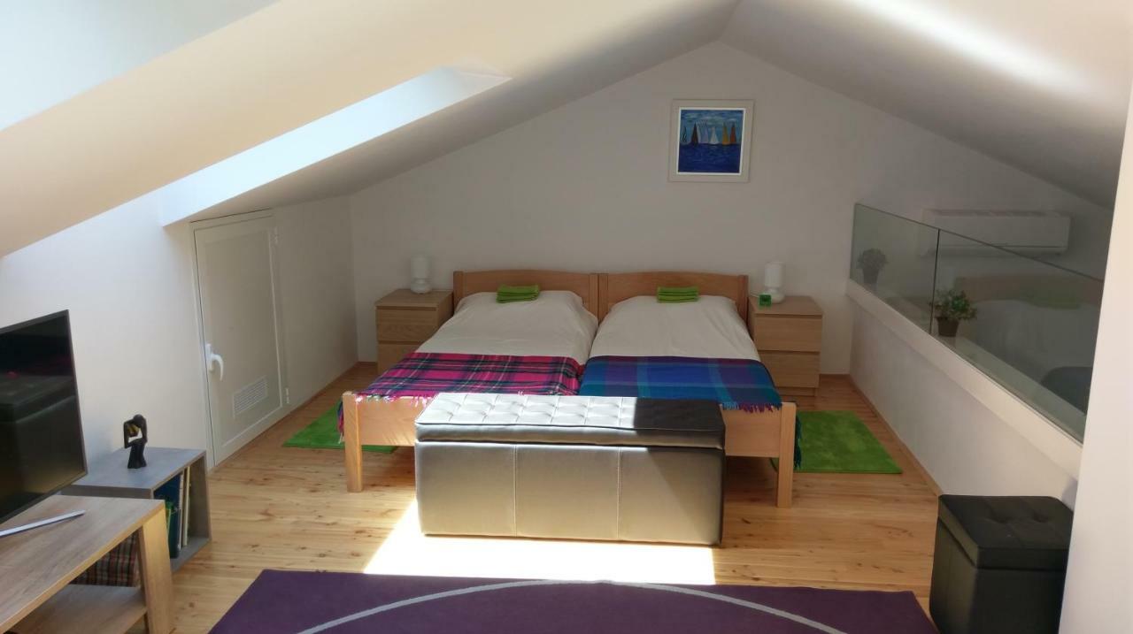 Tramuntana Holiday Home Porozina エクステリア 写真