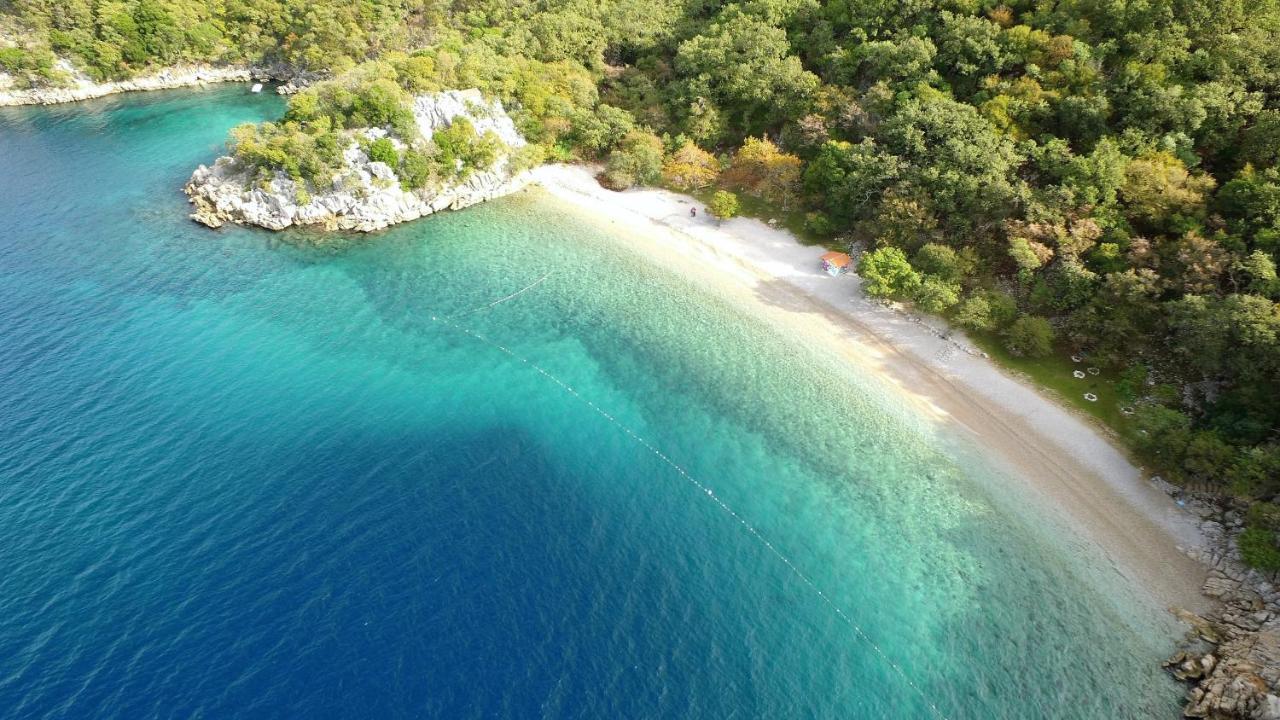 Tramuntana Holiday Home Porozina エクステリア 写真